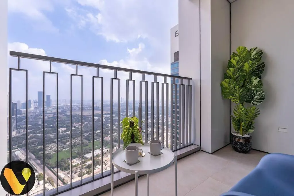 Downtown Views II - Vogue One Bedroom Apartment With Balcony, Opposite Dubai Mall Skybridge