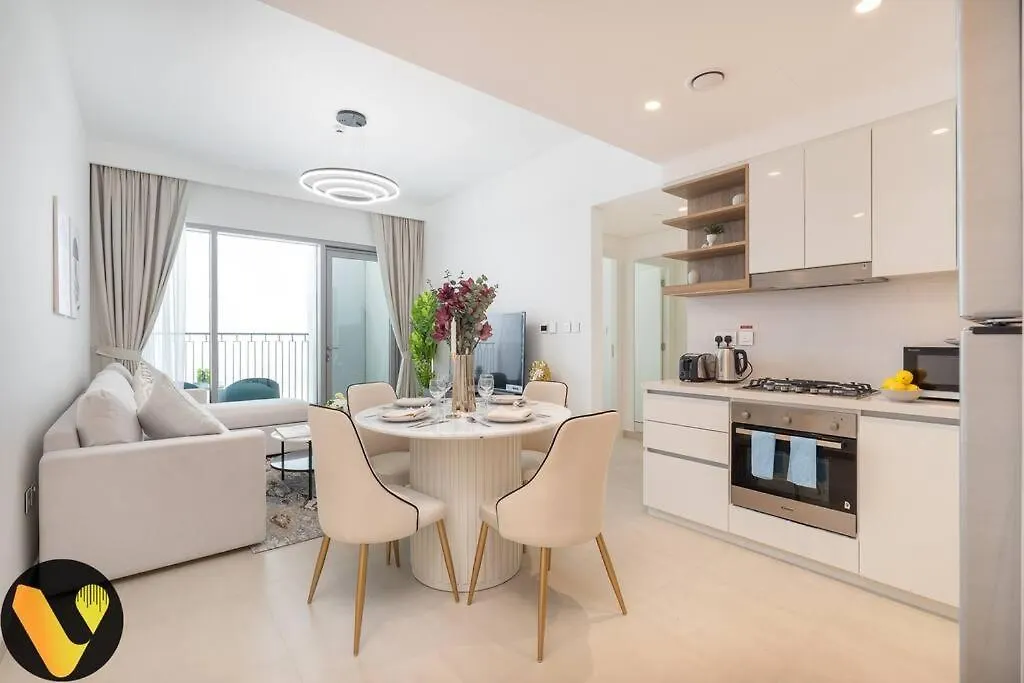 Downtown Views II - Vogue One Bedroom Apartment With Balcony, Opposite Dubai Mall Skybridge